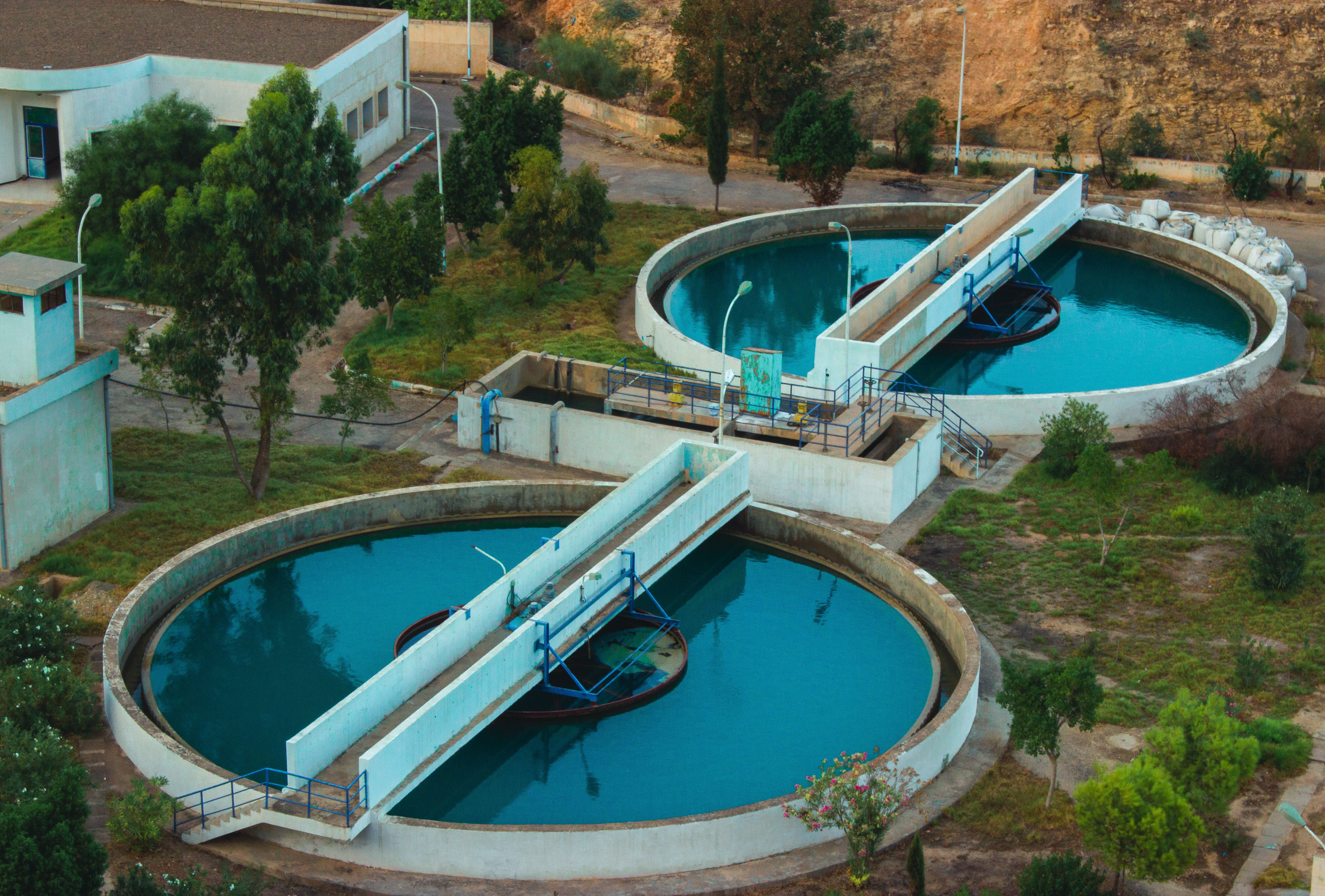 Water treatment tanks and clarifiers